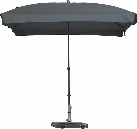 Rechthoekige parasol in het donkergrijs, met een zilverkleurige paal en een donkergrijze voet.