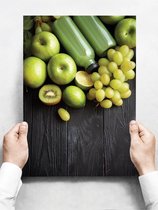 Wandbord: Groen fruit op een donker houten achtergrond - 30 x 42 cm