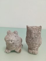 2 decoratieve stenen beeldjes - uil en kikker