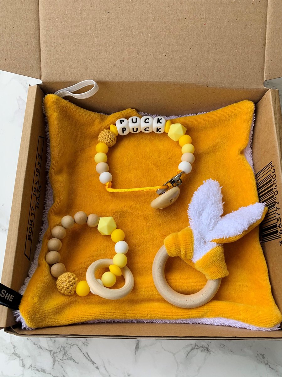 Goedkoopste Giftset babypakket - geel - gepersonaliseerd - verschillende maten