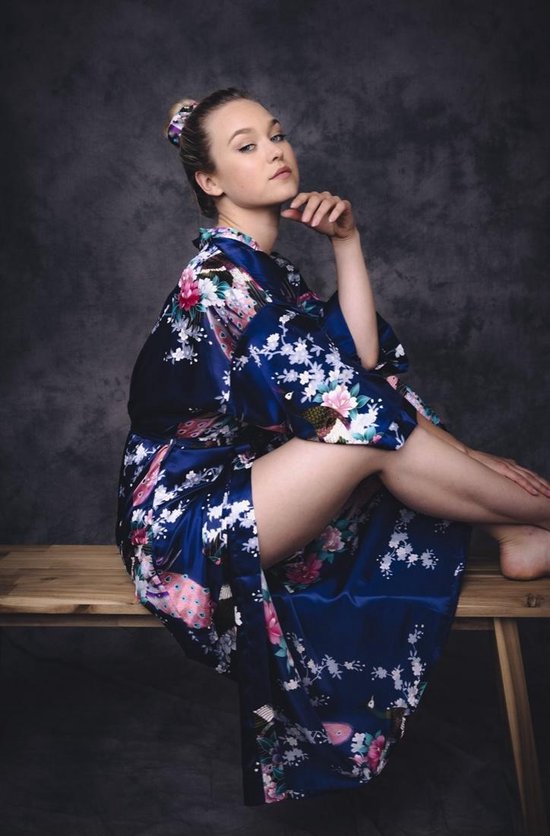 Kimono dames satijn - blauw met pauw en bloemenprint - Maat XL - Cadeau vrouw