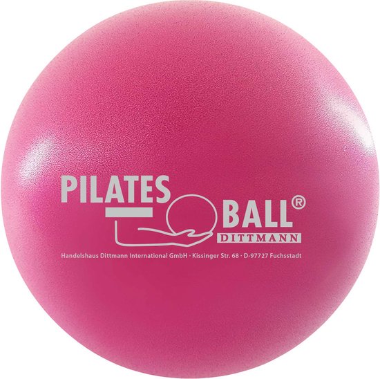 Roze pilates bal met 'Pilates Ball Dittmann' logo en adres.