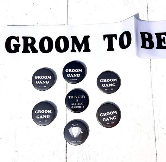 Set 8 pièces avec 1 écharpe blanche Groom to Be noire et 7 boutons - groom  - groom to... | bol.com