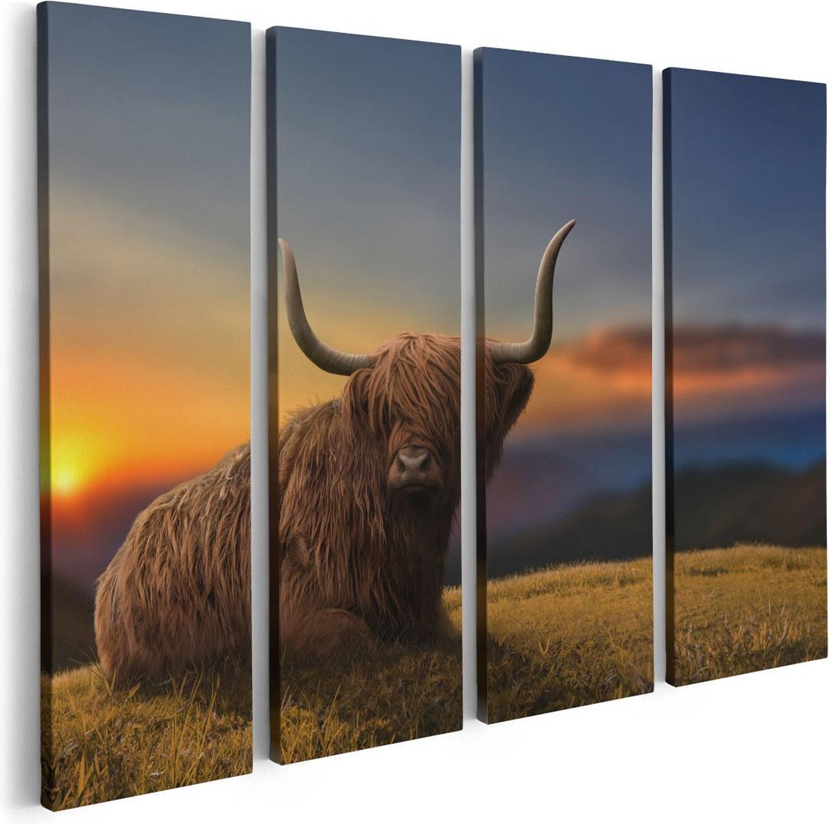 Artaza Canvas Schilderij Vierluik Schotse Hooglander Koe Op Een Heuvel - 80x60 - Foto Op C