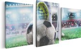 Artaza Canvas Schilderij Drieluik Voetbalspeler Met De Bal In Het Stadion - 120x60 - Foto Op Canvas - Canvas Print