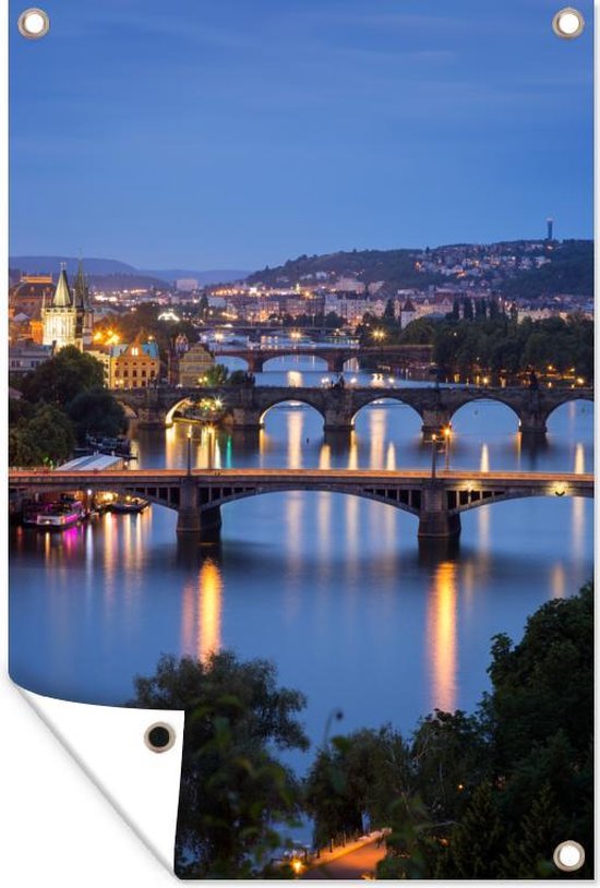 Tuinposter - Tuindoek - Tuinposters buiten - Praag - Water - Brug - 80x120 cm - Tuin