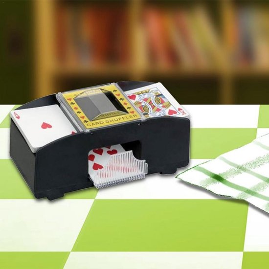 Thumbnail van een extra afbeelding van het spel Spilt Kaartschudmachine - Kaartenschudder Speelkaarten - Automatische Kaartschudder - Kaarten Schudder - Card Shuffler - 2 Sets Tegelijk