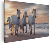 Artaza Canvas Schilderij Witte Paarden Op Het Strand Bij Water - 90x60 - Foto Op Canvas - Canvas Print - Muurdecoratie