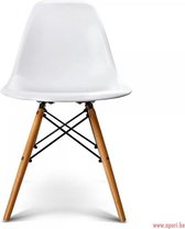 Moderne stoel op houten beuken poten, stijlvol voor in de woonkamer, wit maat RETRO