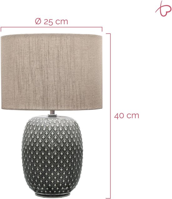 Grijze tafellamp met beige stoffen kap, 40 cm hoog en 25 cm diameter.