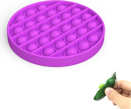 Ronde paarse pop it speelgoed en groene peul met 3 erwten, waarvan één met gezichtje.