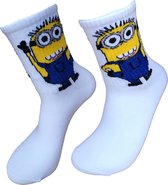 Verjaardag cadeau - MINION Sokken - Leuke sokken - Tekenfilm sokken - Valentijn cadeautje voor hem - valentijn cadeautje vrouw - Vrolijke sokken - Luckyday Socks - Sokken met tekst - Aparte S