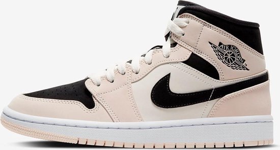 Nike Air Jordan 1 Mid, Guava Ice/Black-Sail, BQ6472 800, EUR 44 | bol.com