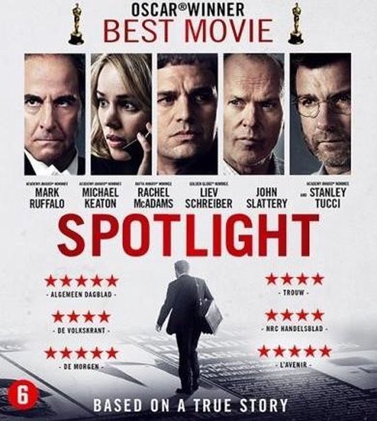 Blu-ray hoes "Spotlight". Oscar winnaar beste film. Gezichten van de hoofdrolspelers. Onderaan een man in pak.
