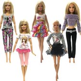 Dolldreams | Barbie Fashion kleding set - 5 outfits met rokjes, broeken, shirts en trui - Speelgoed meisjes poppenkleding