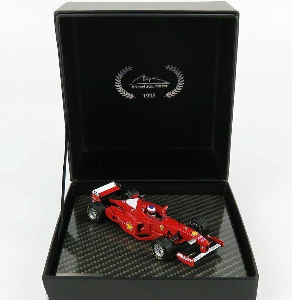 De 1:43 Diecast Modelcar van de Ferrari F300 #3 van de GP van Frankrijk van 1998. De coureur was Michael Schumacher. De fabrikant van het schaalmodel is Ixo. Dit model is alleen online verkrijgbaar