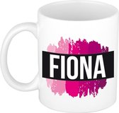 Fiona  naam cadeau mok / beker met roze verfstrepen - Cadeau collega/ moederdag/ verjaardag of als persoonlijke mok werknemers