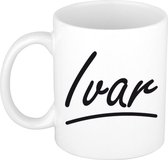 Ivar naam cadeau mok / beker met sierlijke letters - Cadeau collega/ vaderdag/ verjaardag of persoonlijke voornaam mok werknemers