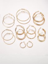 8 paar oorringen goudkleurig