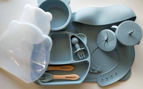 My favourites by far®-8 / 13 delig Siliconen Kinderservies set-Dusty Blue-Duurzaam-BPA Vrij-5 GRATIS accessoires-Placemat-Bord+Kom met Zuignap en deksel-Drinkbeker met rietje en Snack deksel -Baby Bestek-Slabbetjes-Kraamcadeau-cadeauverpakking van Merkloos — afbeelding 3