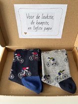Papa sokken - vader socks - doosje met 2 paar sokken - cadeau doosje met tekst voor de liefste papa - maat 40/45 - VADERDAG