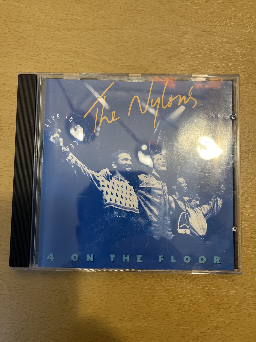 The Nylons - 4 on the Floor / Live in Concert