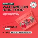 Pot Garnier Fructis Revitalising Watermelon Hair Food avec sticker "challenge accepted" et texte "Cheveux éclatants".