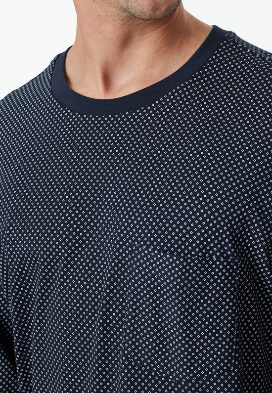 Donkerblauw pyjamashirt met een all-over ruitpatroon in het wit en een borstzakje.