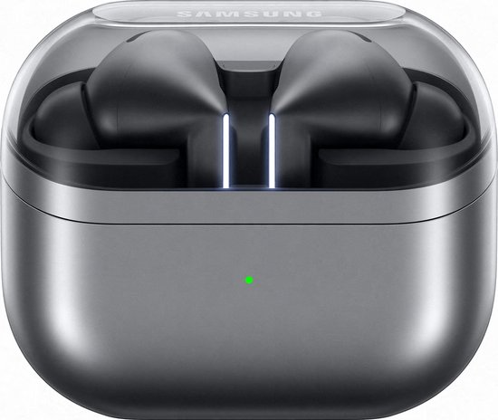 Grijze Samsung Galaxy Buds3 Pro in gesloten oplaadcase met transparant deksel.