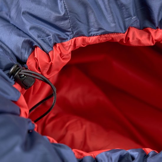 LOWLAND OUTDOOR - KIBO ZERO - Donzen mummy slaapzak 0°C - 995 gr - 225x80 cm - Navy blauw / Rood van LOWLAND OUTDOOR — afbeelding 3