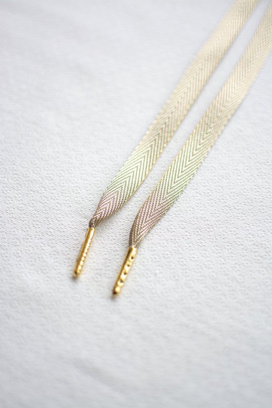 Lace it up Handgemaakte Premium Platte Schoenveters - Goud Metallic - 150cm - Voor Sneakers, Wandelschoenen & Werkschoenen