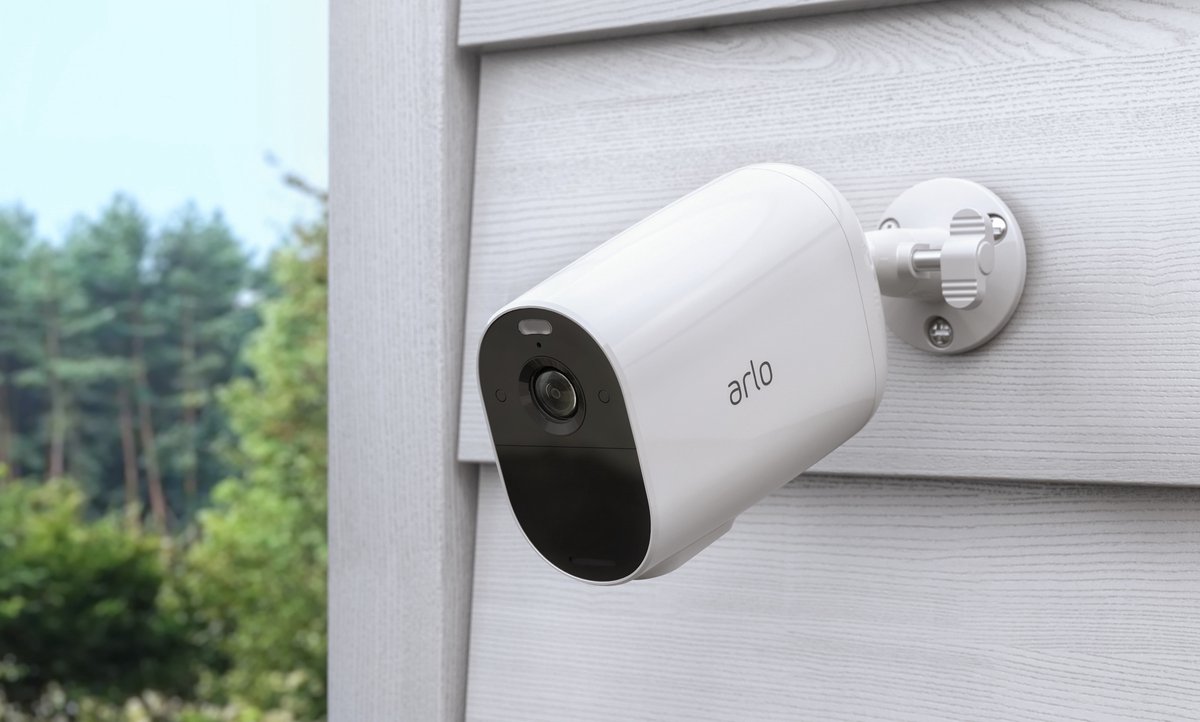 Arlo Essential XL Spotlight Camera - Blanc (VMC2032) - Caméra IP