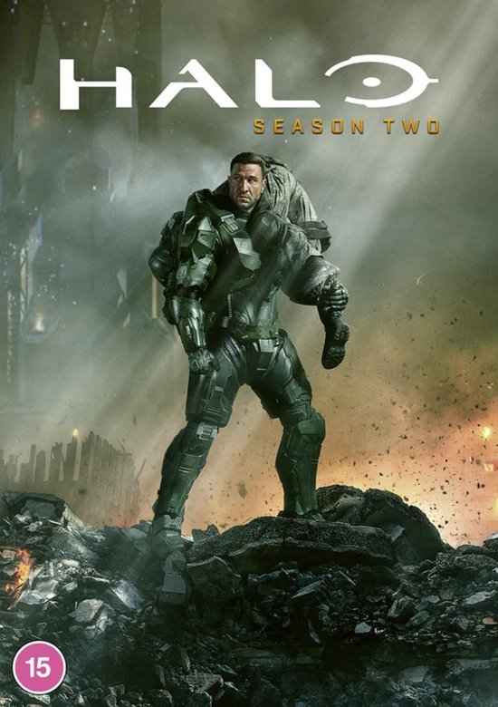 Halo Seizoen Twee DVD-hoes met een soldaat in groen pantser die een ander persoon draagt, met rook en vuur op de achtergrond.