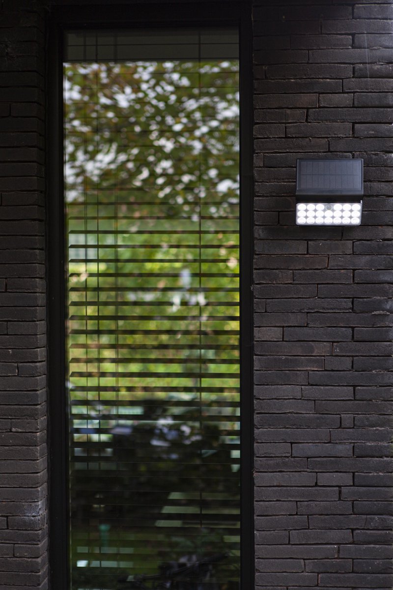 Lutec Connect Tuda - Slimme LED wandlamp met solar en sensor - Zwart