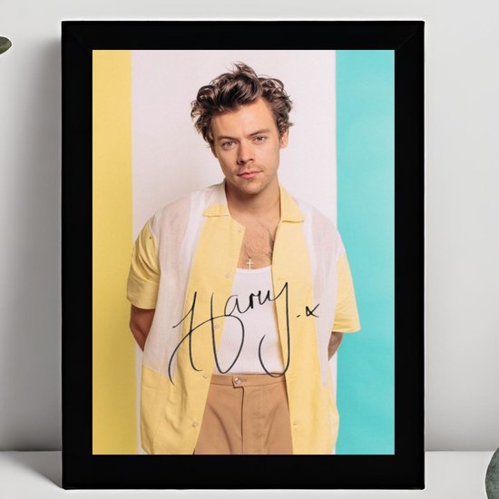 Harry Styles Ingelijste Handtekening – 15 x 10cm In Klassiek Zwart Frame – Gedrukte handtekening - One Direction - Sign of the Times - As It Was