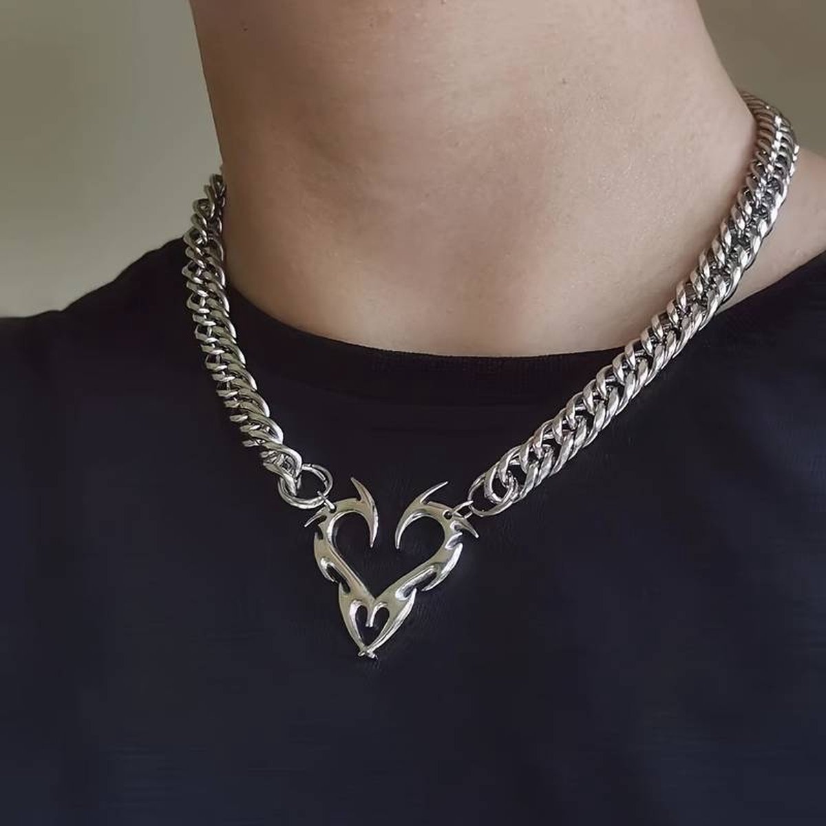 FLIPFLOP CLUB® Punk Flame Heart Ketting | Punky Necklace | Festival Ketting | Rock | Titaniumstaal