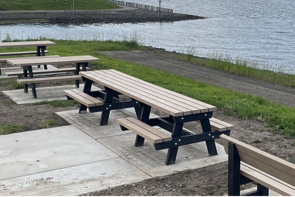 Rockwood® Rolstoel Picknicktafel - Zwaar Kunststof - Sand Beige 3.00m Naturel