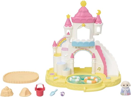 Een Sylvanian Families speelset met een wit en roze kasteel, glijbaan, zwembad, zandbak, en een flora konijn baby.