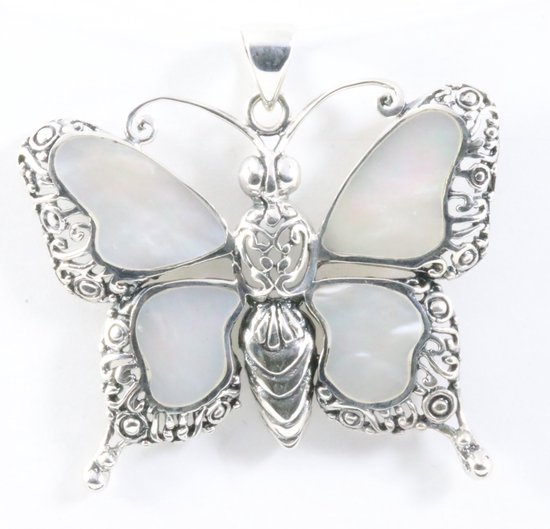 Grote zilveren vlinder hanger met parelmoer