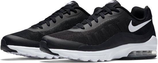 Nike Air Max Invigor Heren Sneakers - Black/White - Maat 43 | bol.com