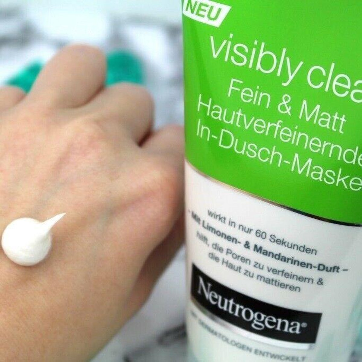 Neutrogena Visibly Clear Shower Mask
