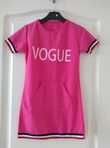Roze meisjes jurk met opdruk Vogue 134/140