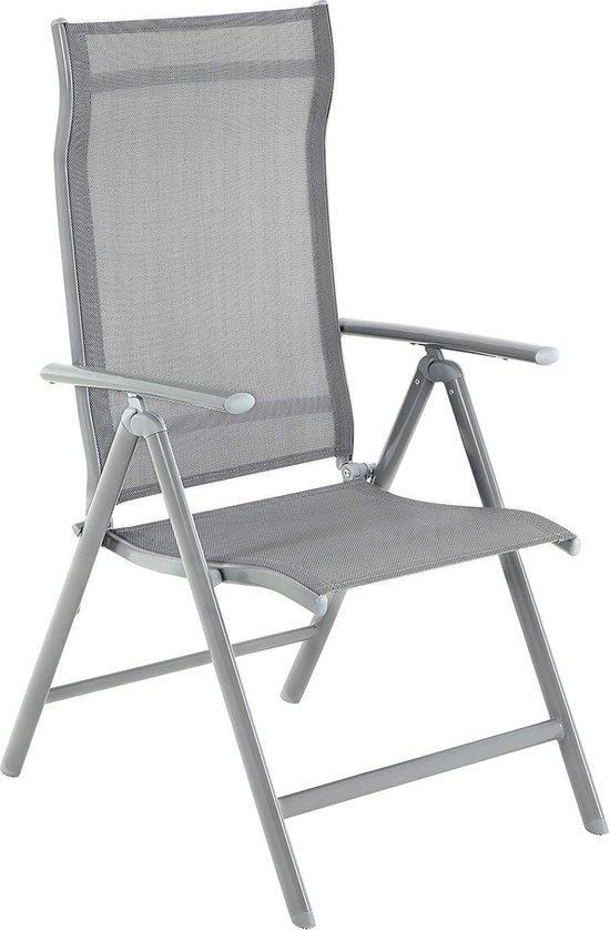 Grijze, opvouwbare tuinstoel met een textilene zitting en rugleuning, en een aluminium frame.