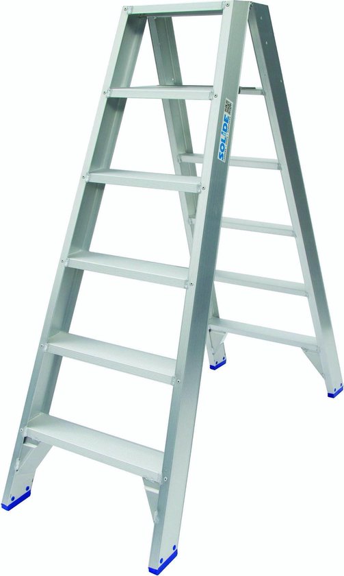 Aluminium dubbeltrap met 2x6 treden en blauwe anti-slip doppen.