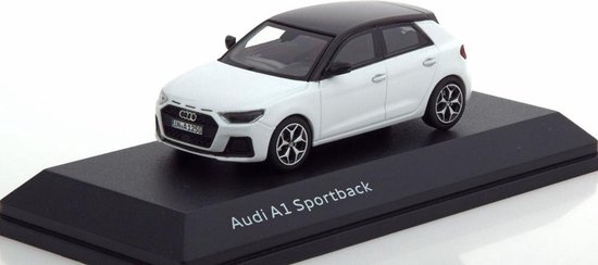 Audi A1 Sportback 2018 Blanc Métallisé / Noir 1-43 Iscale
