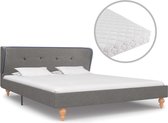 Bed met matras stof lichtgrijs 140x200 cm