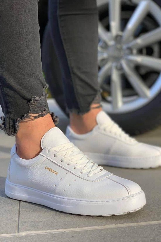 Witte schoenen en sneakers schoonmaken en onderhouden - tips