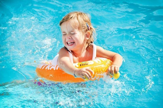 SWIMTRAINER "Classic" ® oranje (2 tot 6 jaar, 15kg-30kg) DE VEILIGE BABY ZWEMBAND: ZWEMTRAINER | (Keurmerken: CE-TüV-EN13138-1:2014)