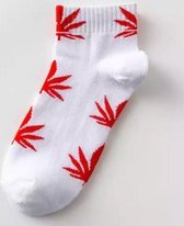 Wiet enkelsokken - Cannabis enkelsokken - Wietsokken - Cannabissokken - wit-rood - Unisex Enkelsokken - Maat 36-45