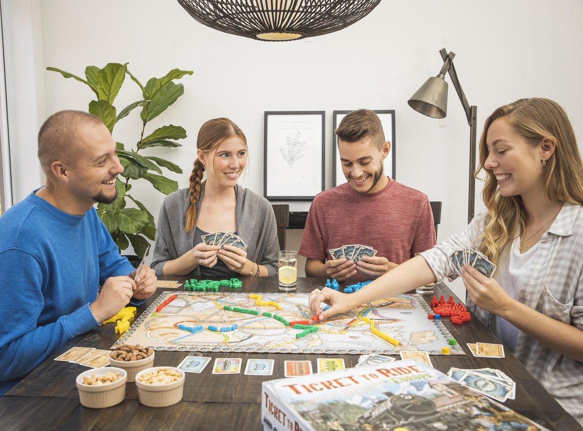 Ticket to Ride Europe - Nederlandstalig Bordspel - Strategisch Gezelschapsspel voor Familie & Vrienden — afbeelding 8